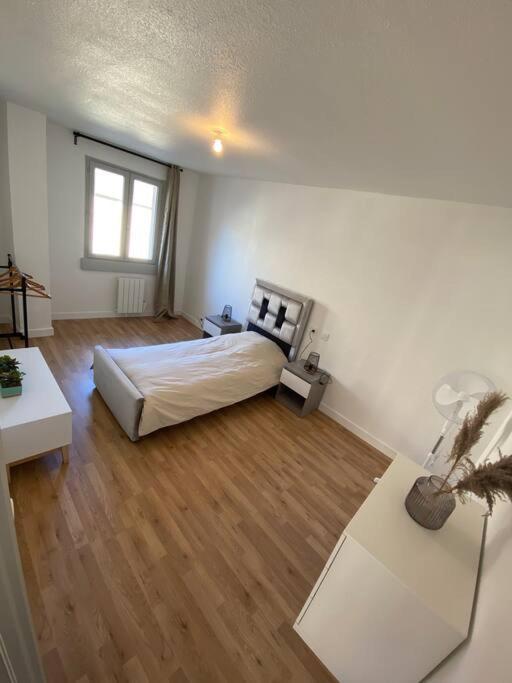 Appartement T2 Centre Ville Доль Экстерьер фото
